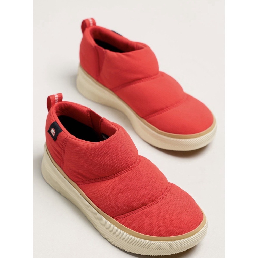 Sorel Out N About IV Mini Puffy Boots Slip-On Bright Red Shoes Women's Size 11